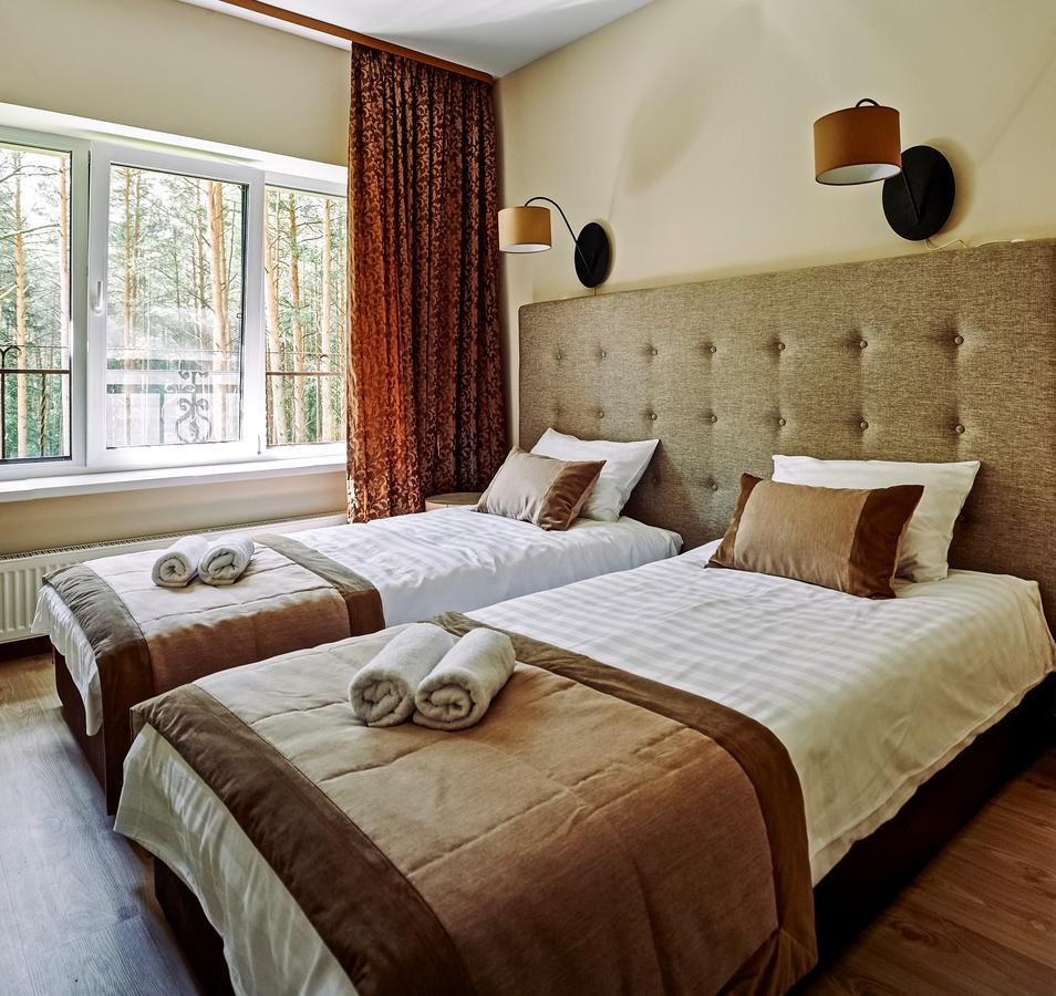 Hotel Isloch Park Rakaw Exteriér fotografie