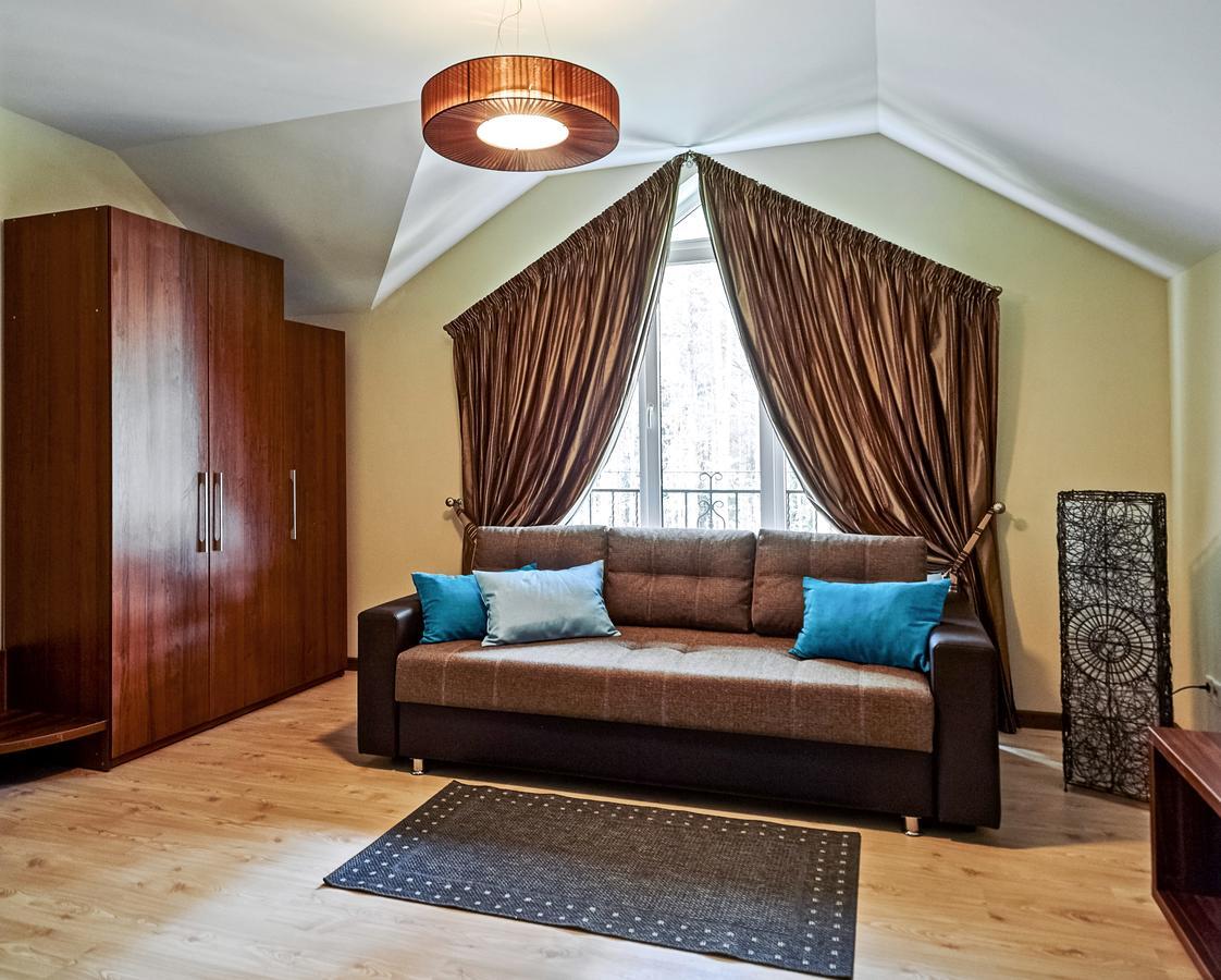 Hotel Isloch Park Rakaw Exteriér fotografie