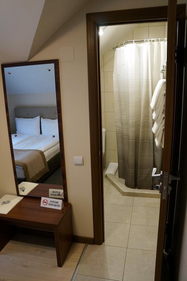 Hotel Isloch Park Rakaw Exteriér fotografie